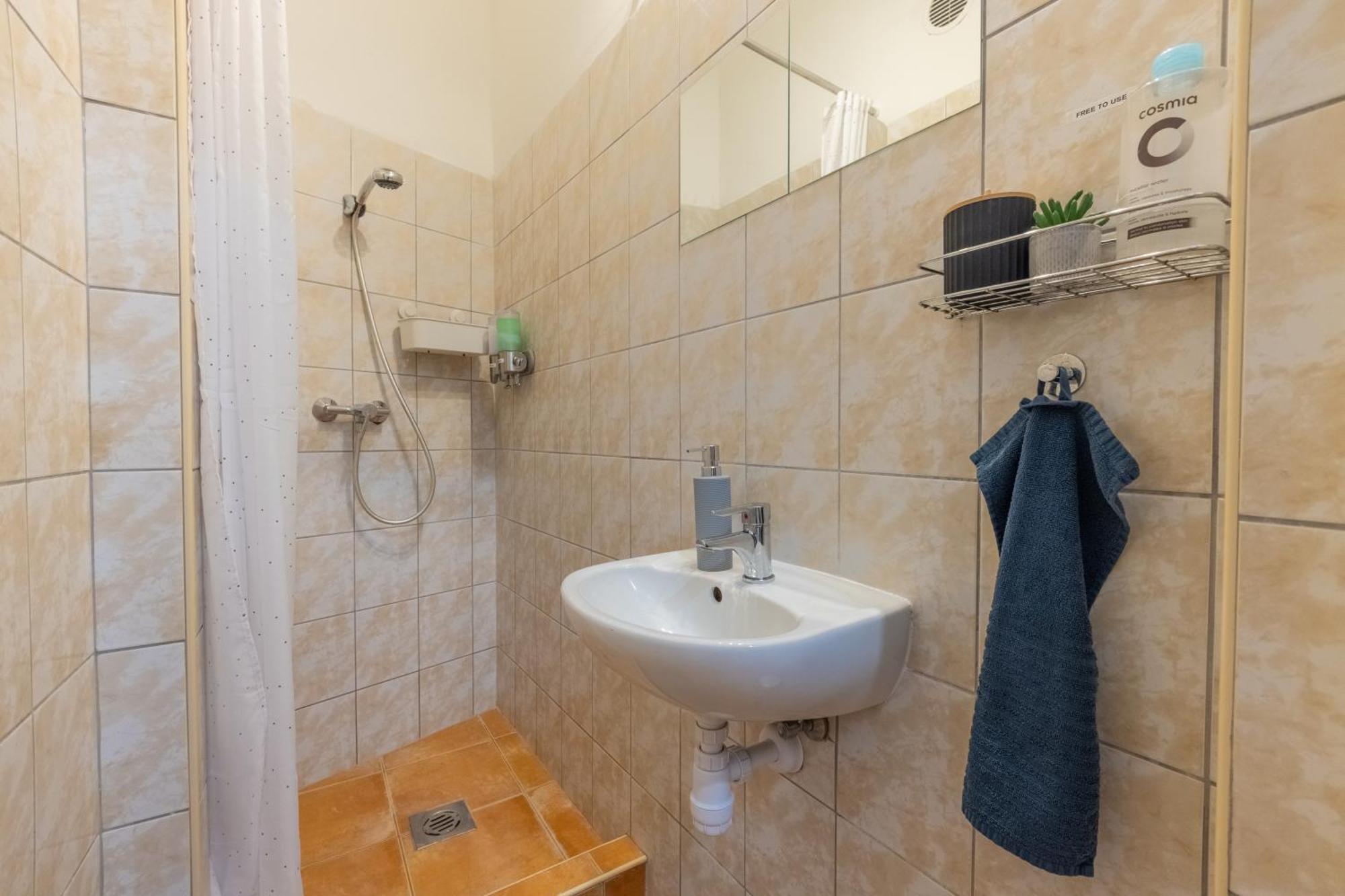 בודפשט Gellerico Rooms At Rakoczi Square מראה חיצוני תמונה