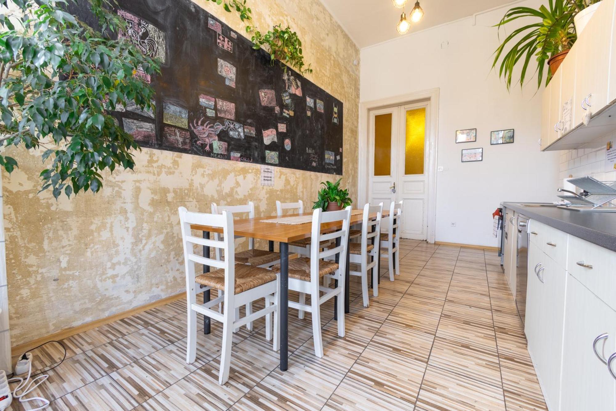 בודפשט Gellerico Rooms At Rakoczi Square מראה חיצוני תמונה